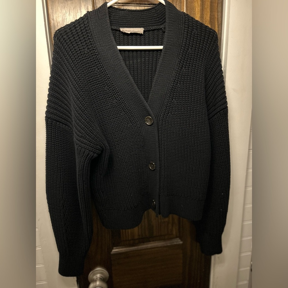 Cozy & Soft Everlane Black Crop Cardigan Top